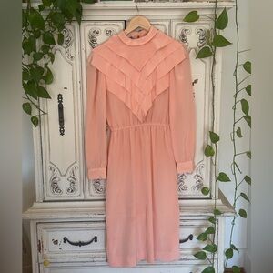 Beautiful Vintage 100% Silk Peach Dress